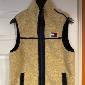 Men’s fleece vest
